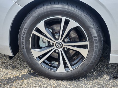 Used 2023 Nissan Sentra SV image 10