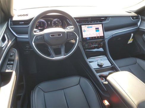 New 2025 Jeep Grand Cherokee L Limited w/ Black Appearance Package image 14