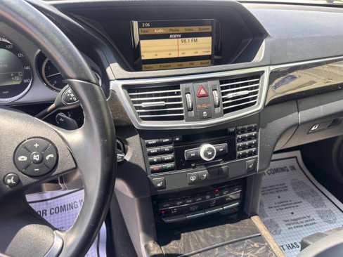 Used 2010 Mercedes-Benz E 350 4MATIC Sedan image 13