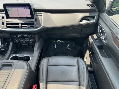 Used 2021 Chevrolet Tahoe High Country w/ Premium Package image 17