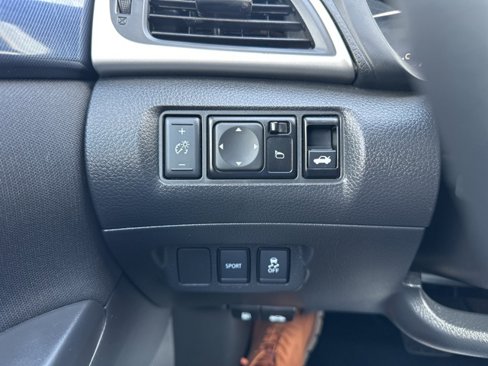 Used 2019 Nissan Sentra SR image 25