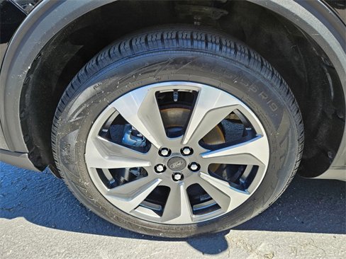 Used 2023 Ford Escape Platinum image 9