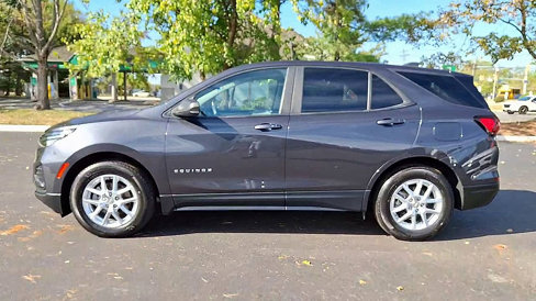 Certified 2022 Chevrolet Equinox LS w/ LS Convenience Package image 4