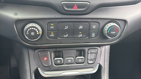 Used 2020 GMC Terrain SLE image 26
