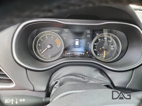 Used 2021 Jeep Cherokee Trailhawk image 28