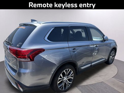 Used 2018 Mitsubishi Outlander SEL image 4