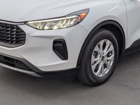Used 2023 Ford Escape Active image 10