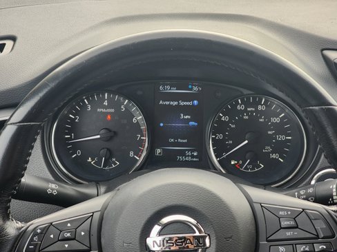 Used 2017 Nissan Rogue SV image 11