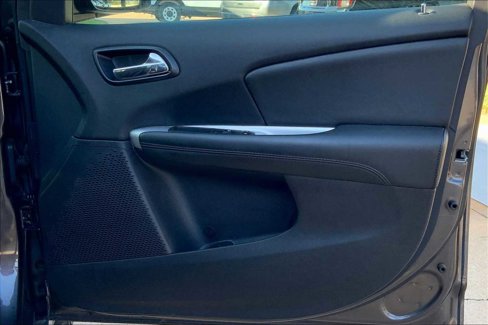 Used 2020 Dodge Journey SE w/ SE Popular Equipment Group image 24