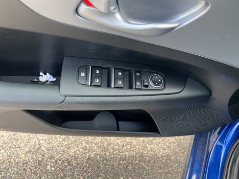 Used 2023 Kia Forte LXS w/ LXS Technology Package image 18
