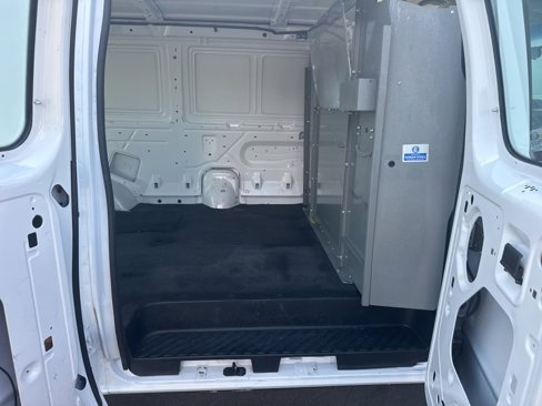 Used 2010 Ford E-250 and Econoline 250 image 5