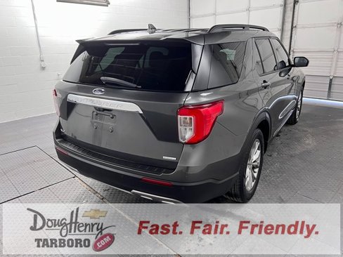 Used 2020 Ford Explorer XLT w/ Equipment Group 202A image 9