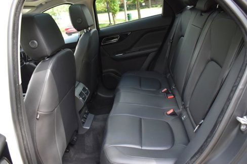 Used 2018 Jaguar F-PACE Premium image 37