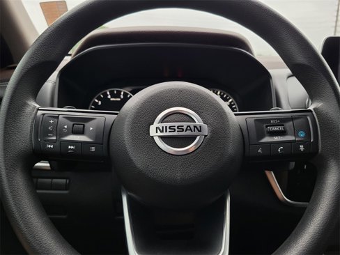 Used 2021 Nissan Rogue SV image 12