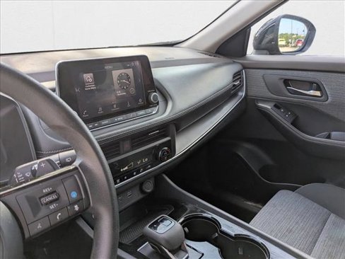 Used 2023 Nissan Rogue SV image 13