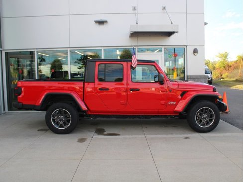 Used 2021 Jeep Gladiator Overland image 3
