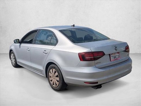 Used 2016 Volkswagen Jetta S image 8