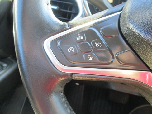 Used 2018 Chevrolet Equinox LT w/ Sun & Infotainment Package image 28