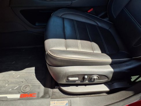 Used 2020 GMC Acadia Denali w/ Denali Ultimate Package image 18