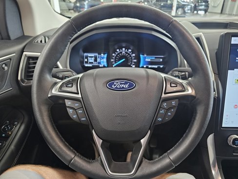 Used 2022 Ford Edge Titanium image 15