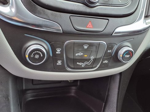 Certified 2021 Chevrolet Equinox LS w/ LPO, Blackout Package image 7