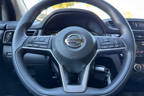 Certified 2022 Nissan Rogue Sport S image 25