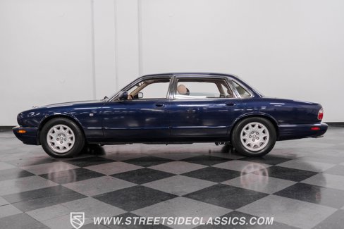 Used 1999 Jaguar XJ8 image 6