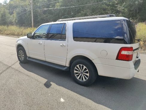 Used 2017 Ford Expedition EL XLT w/ Equipment Group 202A image 4