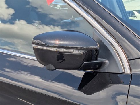 Used 2022 Nissan Rogue Sport SL w/ Premium Package image 10