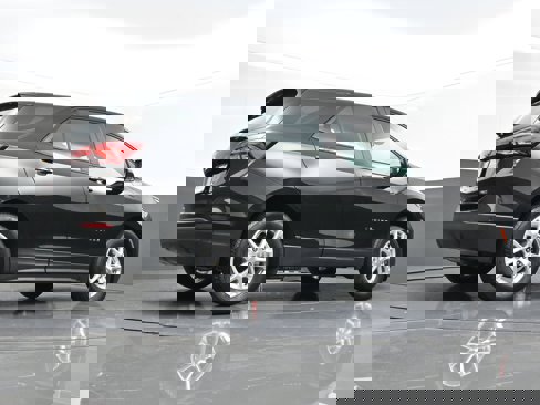 Certified 2022 Chevrolet Equinox LS w/ Driver Confidence II Package image 38