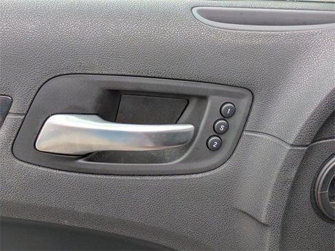 Used 2019 Chrysler 300 Limited image 17