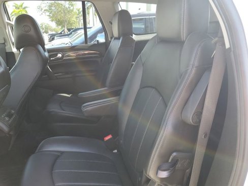 Used 2017 Buick Enclave Premium image 19