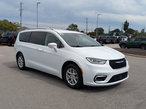 Used 2021 Chrysler Pacifica Touring-L image 6