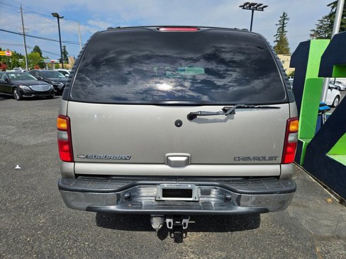 Used 2002 Chevrolet Suburban LT image 4