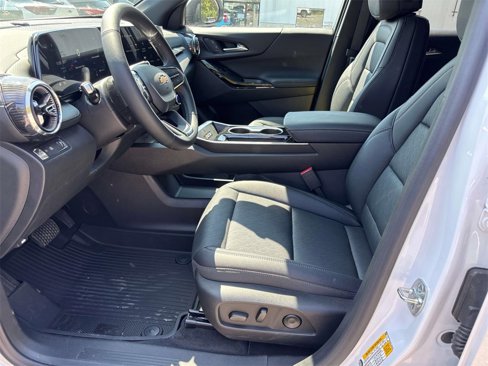 New 2025 Chevrolet Equinox LT w/ Convenience Package II image 6