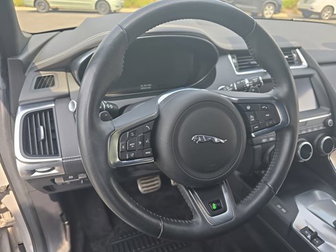 Used 2020 Jaguar E-PACE R-Dynamic S image 17