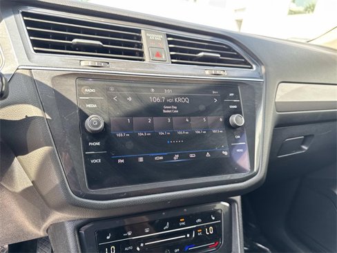 Used 2022 Volkswagen Tiguan SE image 20