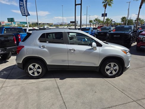 Used 2018 Chevrolet Trax LT w/ LT Convenience Package image 7