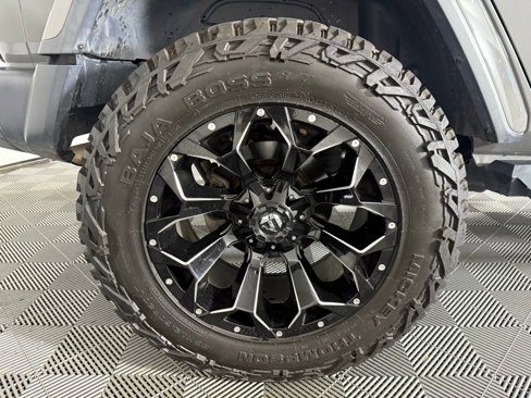 Used 2020 Jeep Wrangler Unlimited Sahara image 13