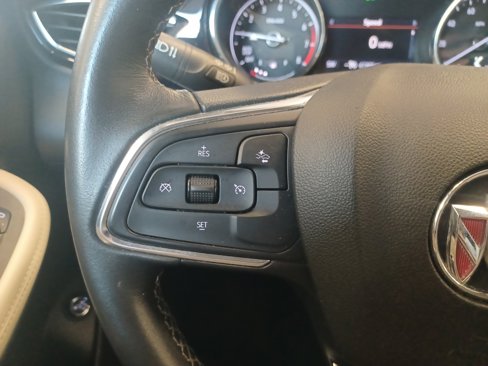 Used 2021 Buick Encore GX Select image 22
