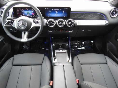 New 2025 Mercedes-Benz GLB 250 4MATIC image 32