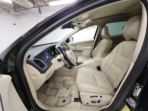 Used 2016 Volvo XC60 T6 image 12