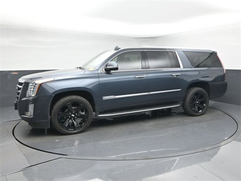 Used 2019 Cadillac Escalade ESV Luxury image 4