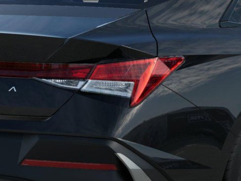 New 2025 Hyundai Elantra SE image 10