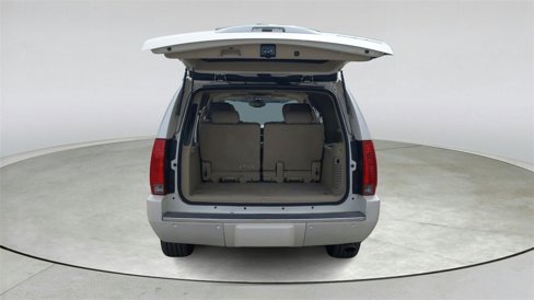 Used 2013 Cadillac Escalade ESV Luxury image 12