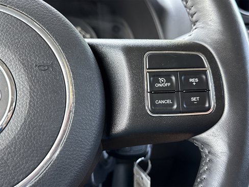 Used 2017 Jeep Patriot High Altitude image 17
