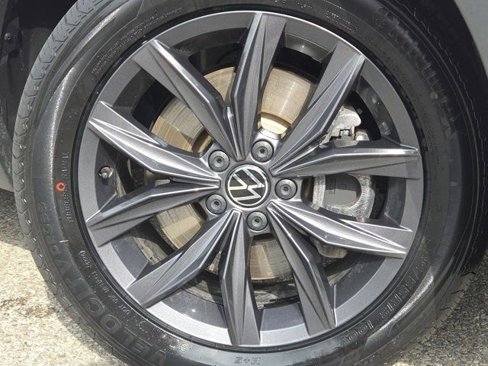 Used 2022 Volkswagen Tiguan SE image 20
