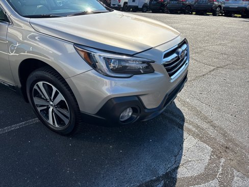 Used 2018 Subaru Outback 3.6R Limited image 6