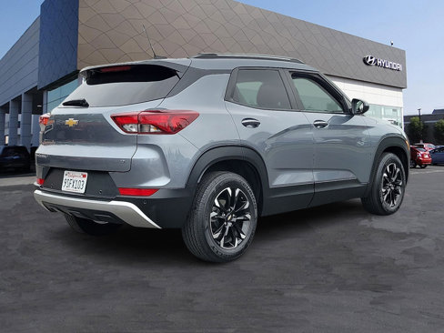 Used 2022 Chevrolet TrailBlazer LT w/ Convenience Package image 2