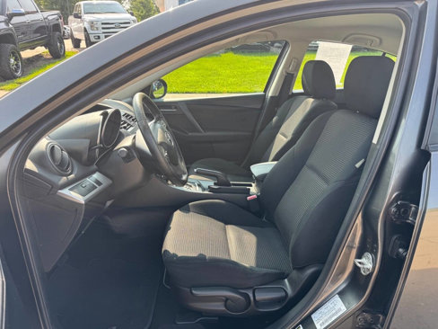 Used 2013 MAZDA MAZDA3 i Touring image 11